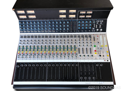 API 1604 Mixing Desk