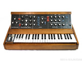 Moog Minimoog Model D Synthesiser (Cover)