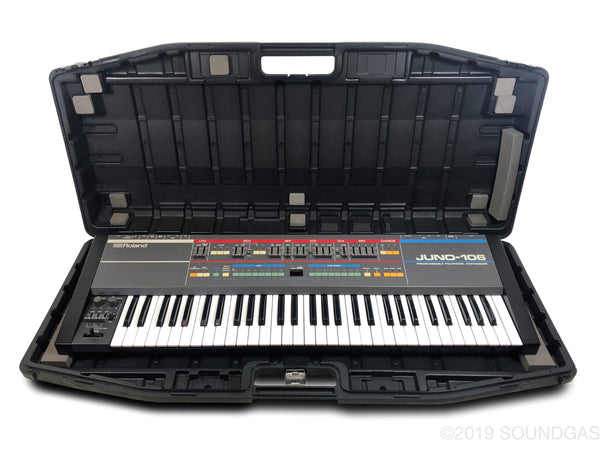 Roland Juno-106 + Hard Case