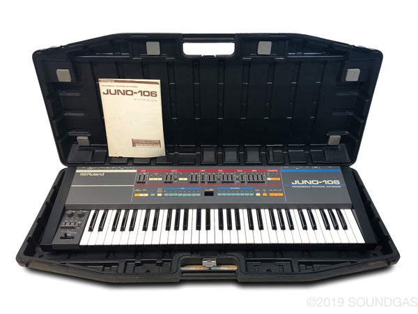 Roland Juno-106 + Hard Case